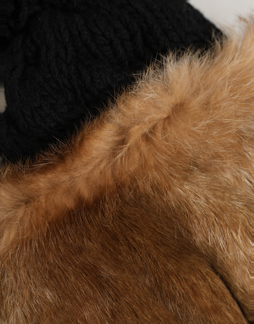 Dolce & Gabbana Schwarz Braun Gefärbt Kaninchen Echtpelz Winter Beanie Mütze