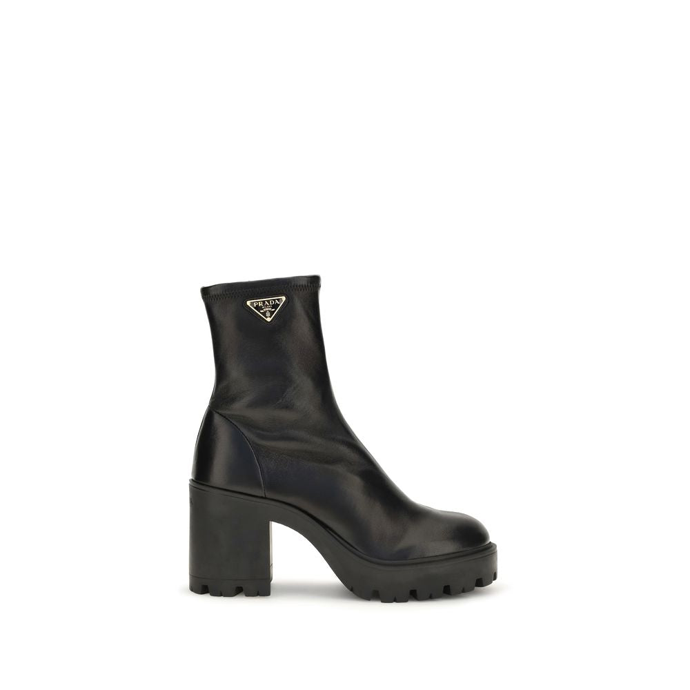 Prada Schwarze Ankle Boots aus Kalbsleder Bos Taurus