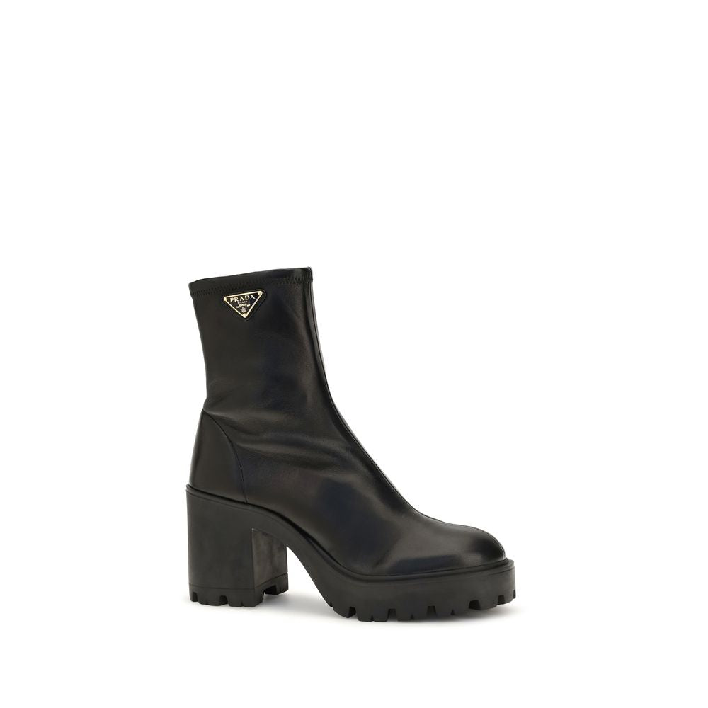 Prada Schwarze Ankle Boots aus Kalbsleder Bos Taurus