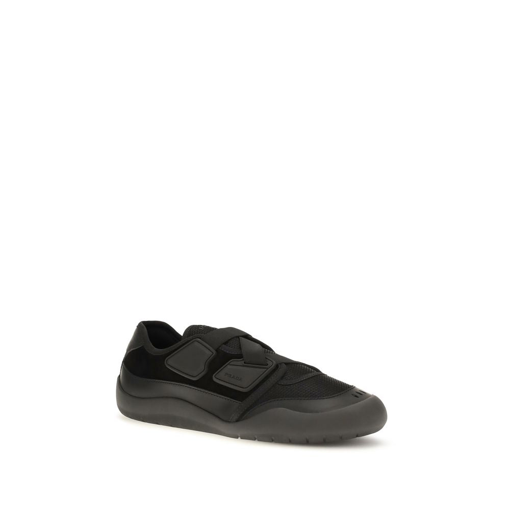 Prada Schwarze Low-Top-Sneaker aus Nylon
