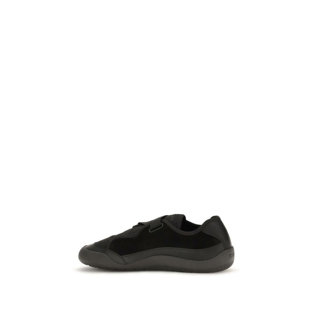 Prada Schwarze Low-Top-Sneaker aus Nylon