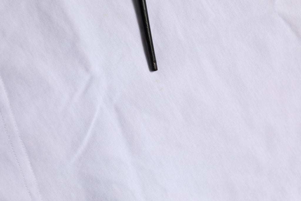Dolce & Gabbana Weißes Baumwoll-T-Shirt mit Rundhalsausschnitt und Logo-Patch