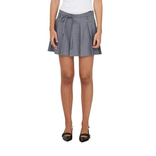 Only Grauer Minirock aus recyceltem Polyester