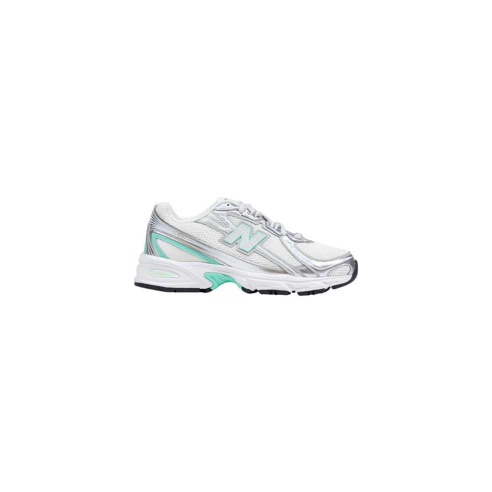 New Balance Silberne synthetische Sportsneakers