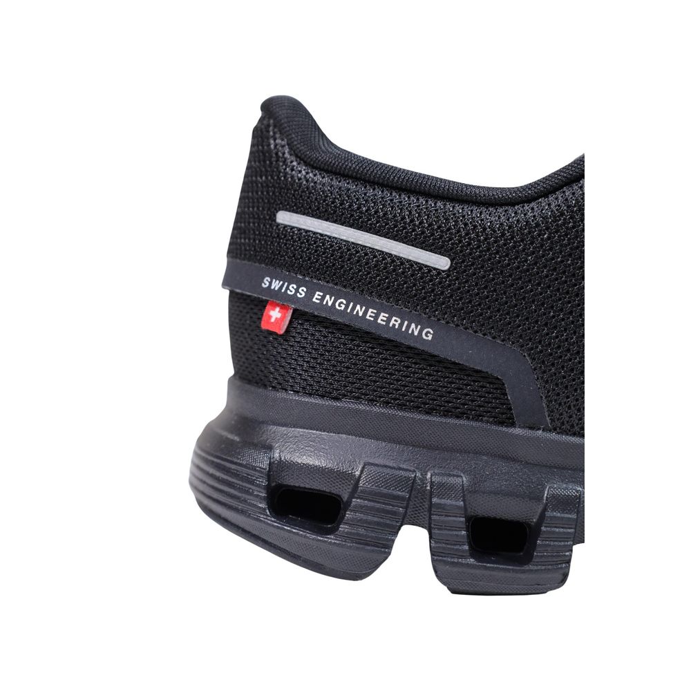 On Running Schwarze synthetische Sportsneakers