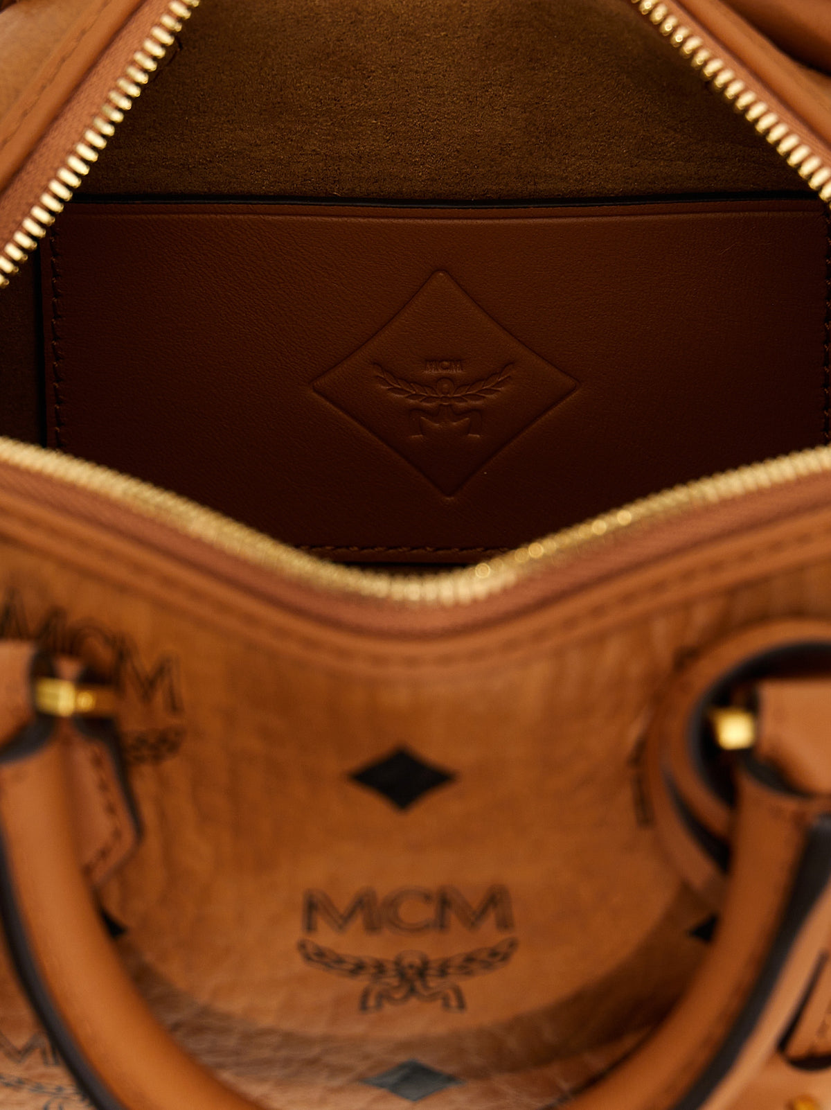 MCM Braune Handtasche aus Polyethylen
