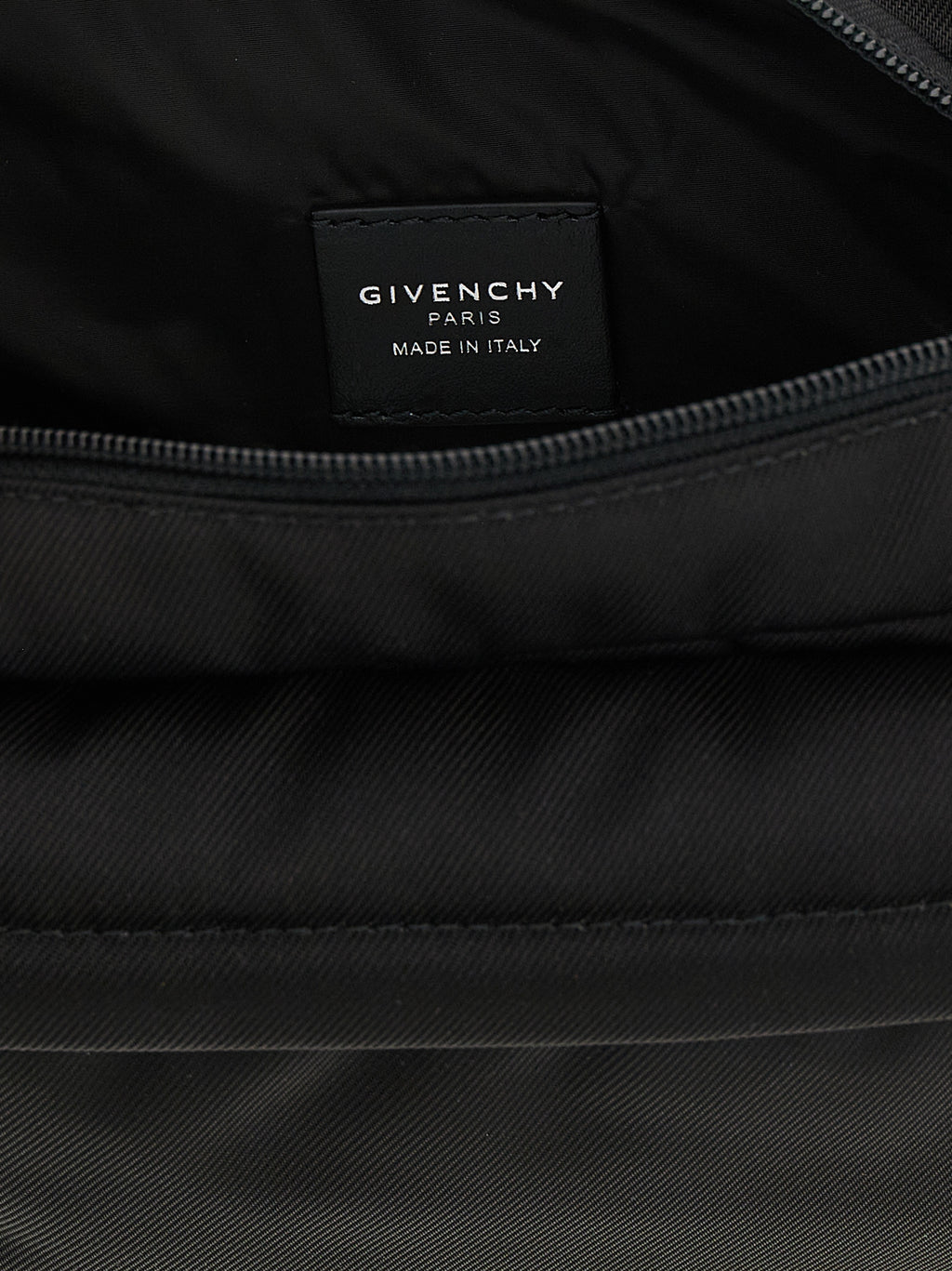 Givenchy Schwarze Crossbody-Tasche aus Polyamid
