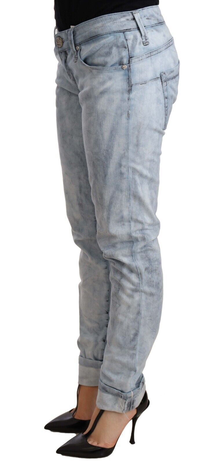 Acht Hellblaue Denim-Hose aus gewaschener Baumwolle mit gefaltetem Saum