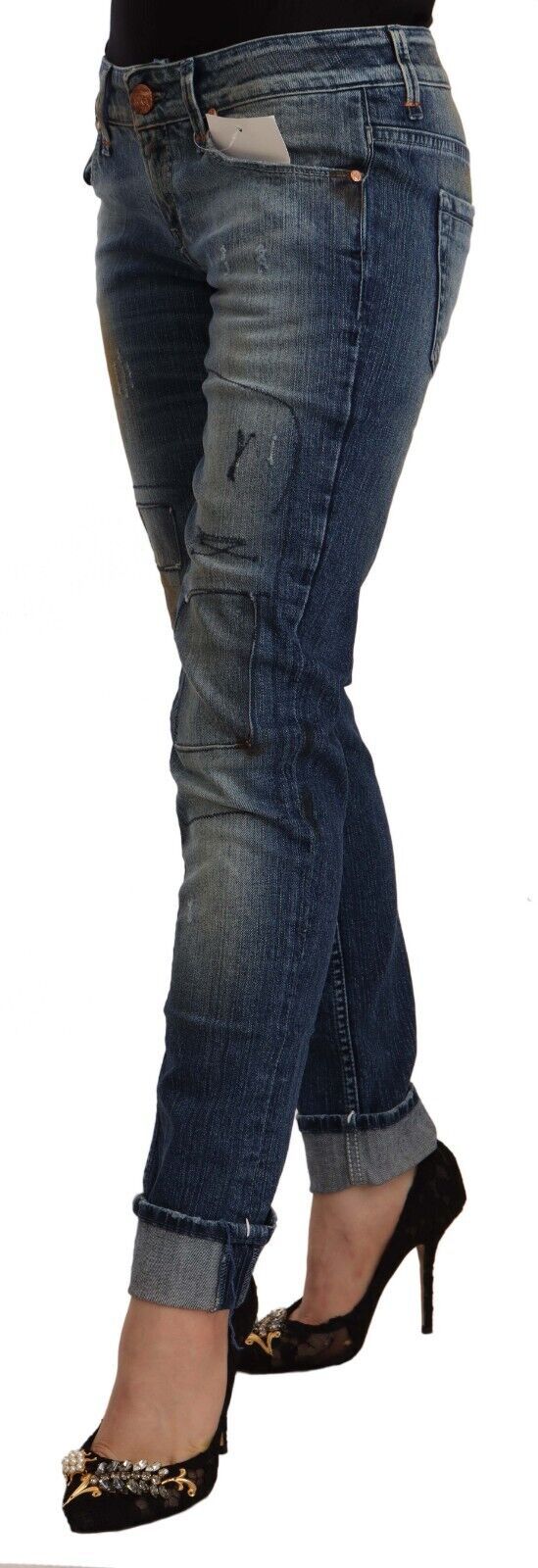 Eight blue washed low-rise jeans with folded hems