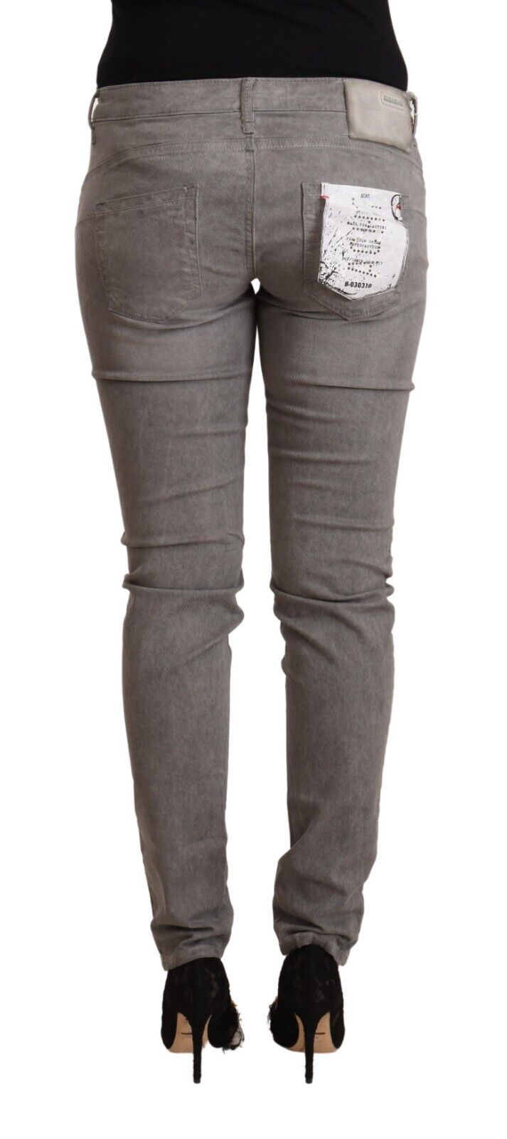 Acht Graue Baumwolljeans mit niedriger Taille und Push-up-Denim