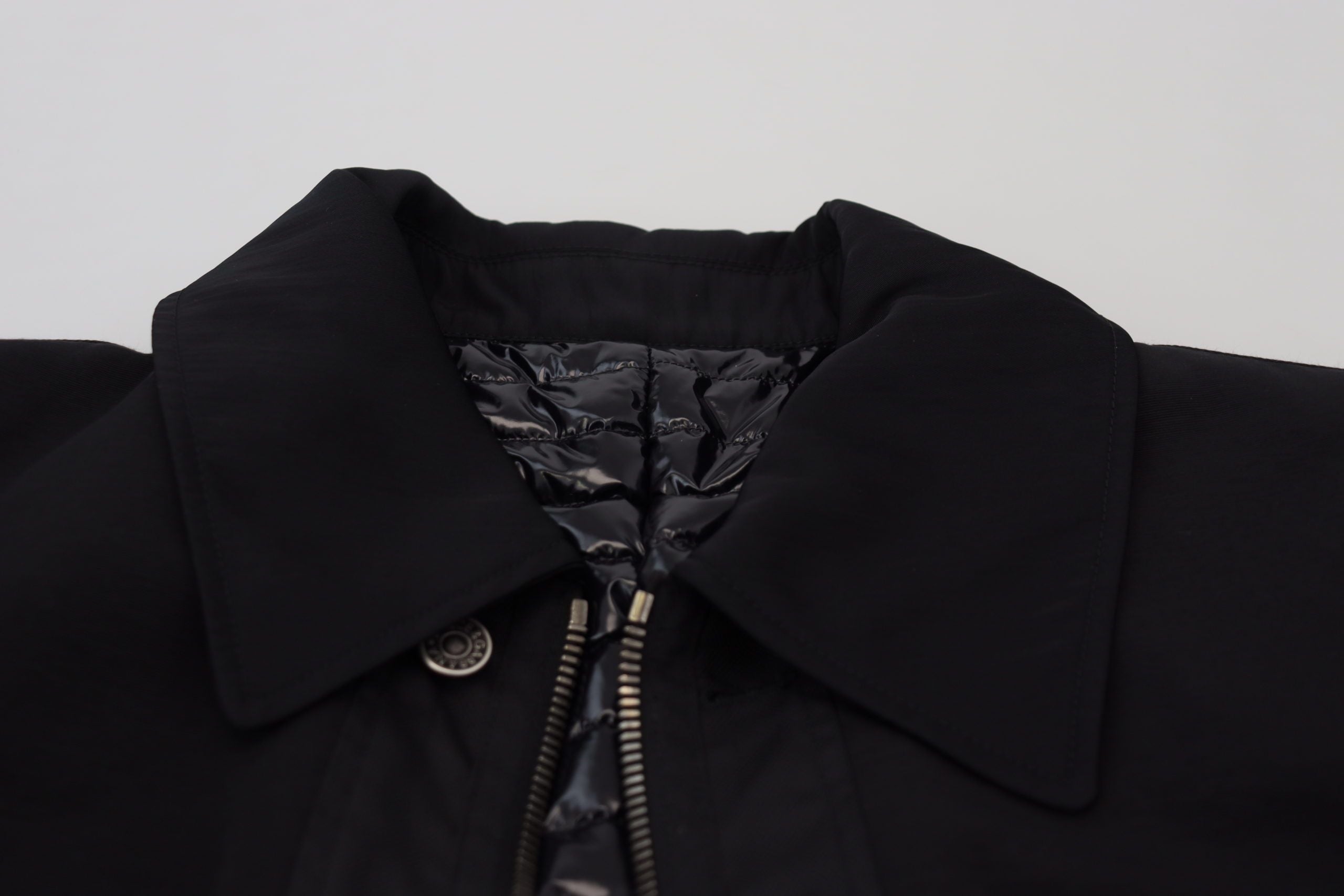 Dolce & Gabbana Schwarze Jacke mit durchgehendem Reißverschluss und Kragen aus Wolle