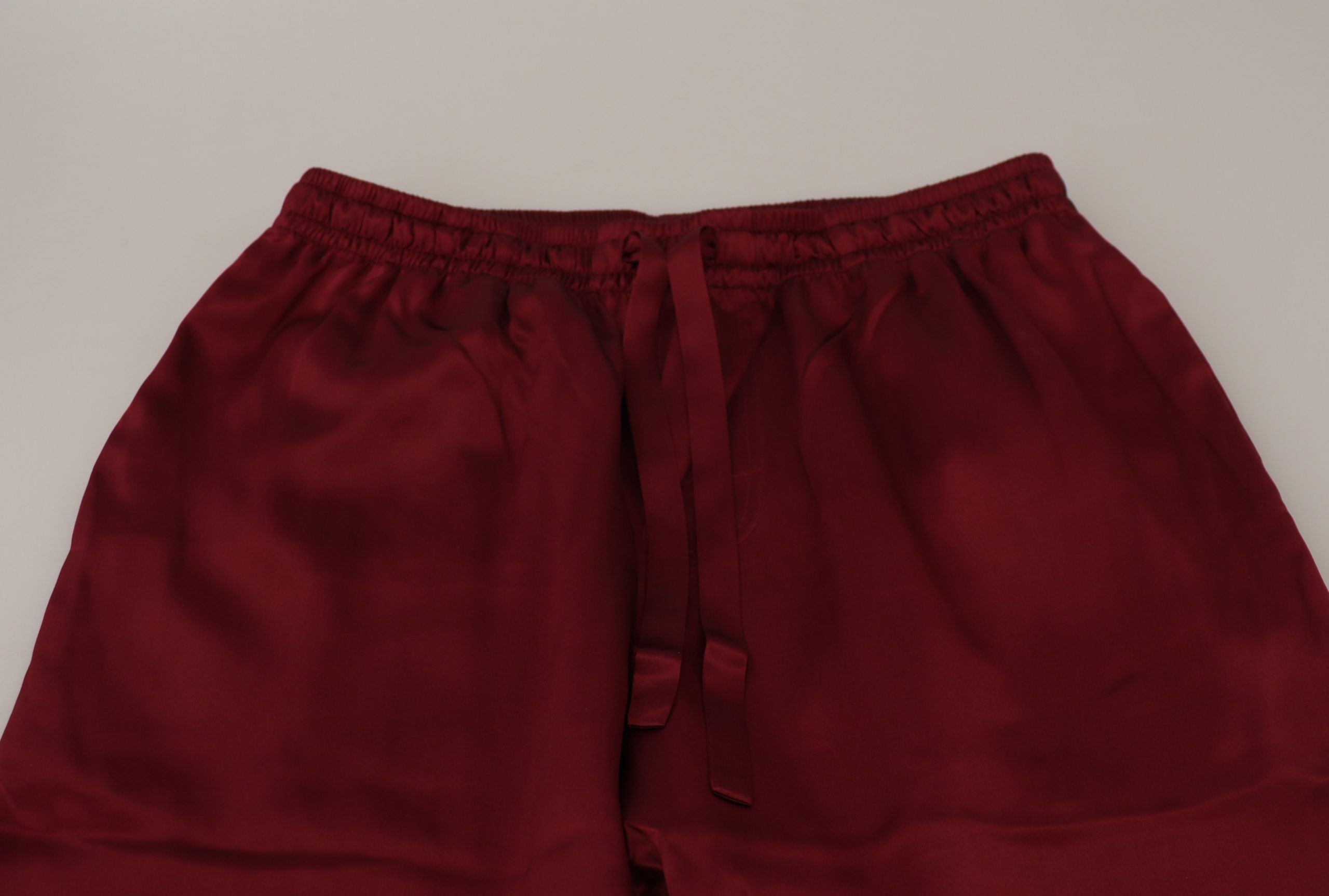 Dolce & Gabbana Bordeauxfarbene Seiden-DG-Schlaf-Lounge-Hose