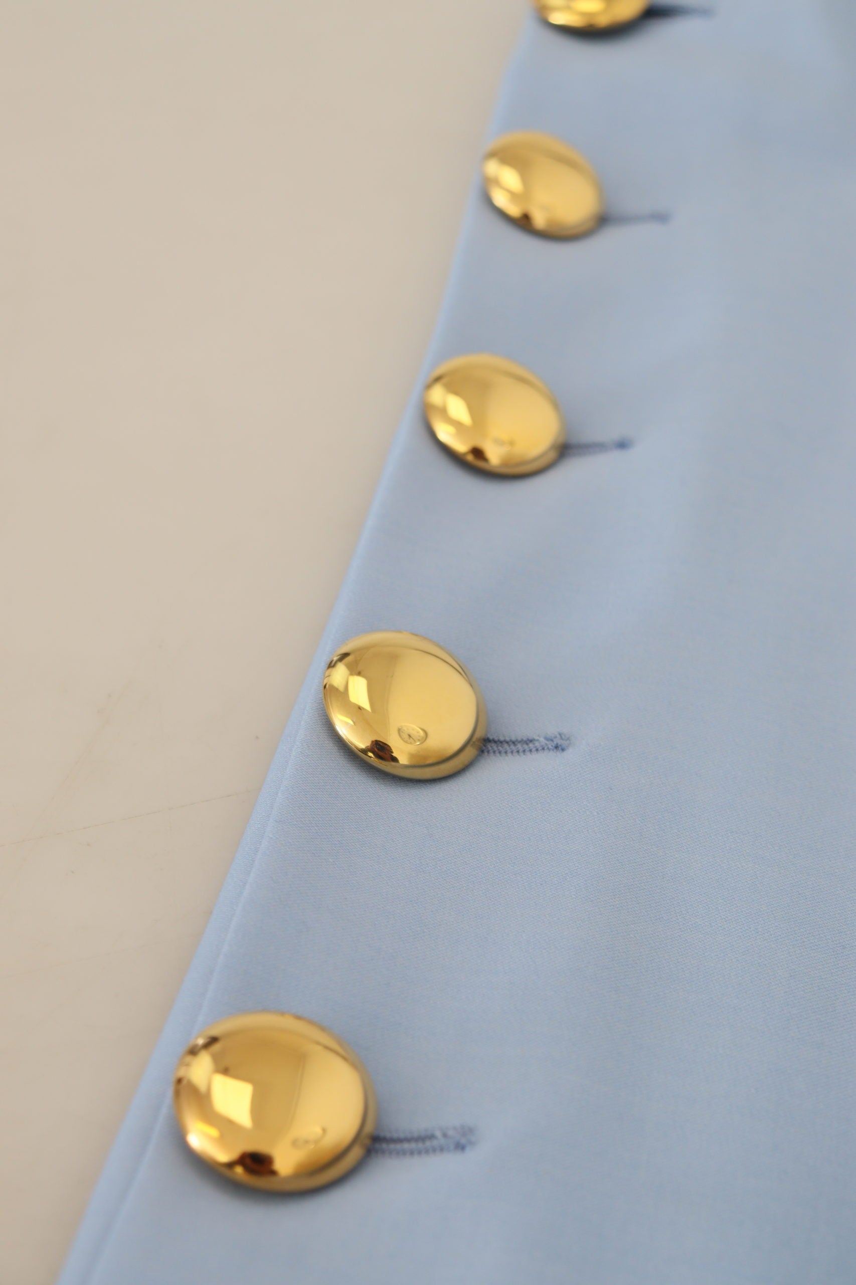 Dolce & Gabbana Hellblaue Knopfhose mit weitem Bein