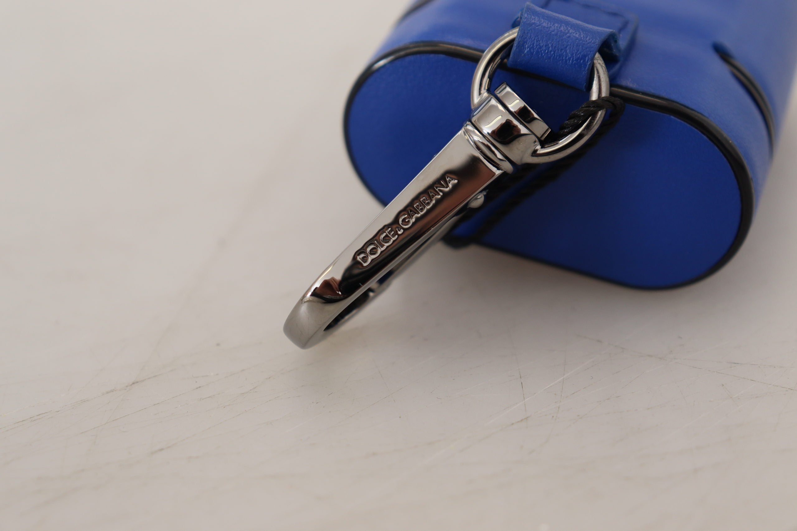 Dolce & Gabbana Blaues Leder Silber Metall Logo Airpods Etui