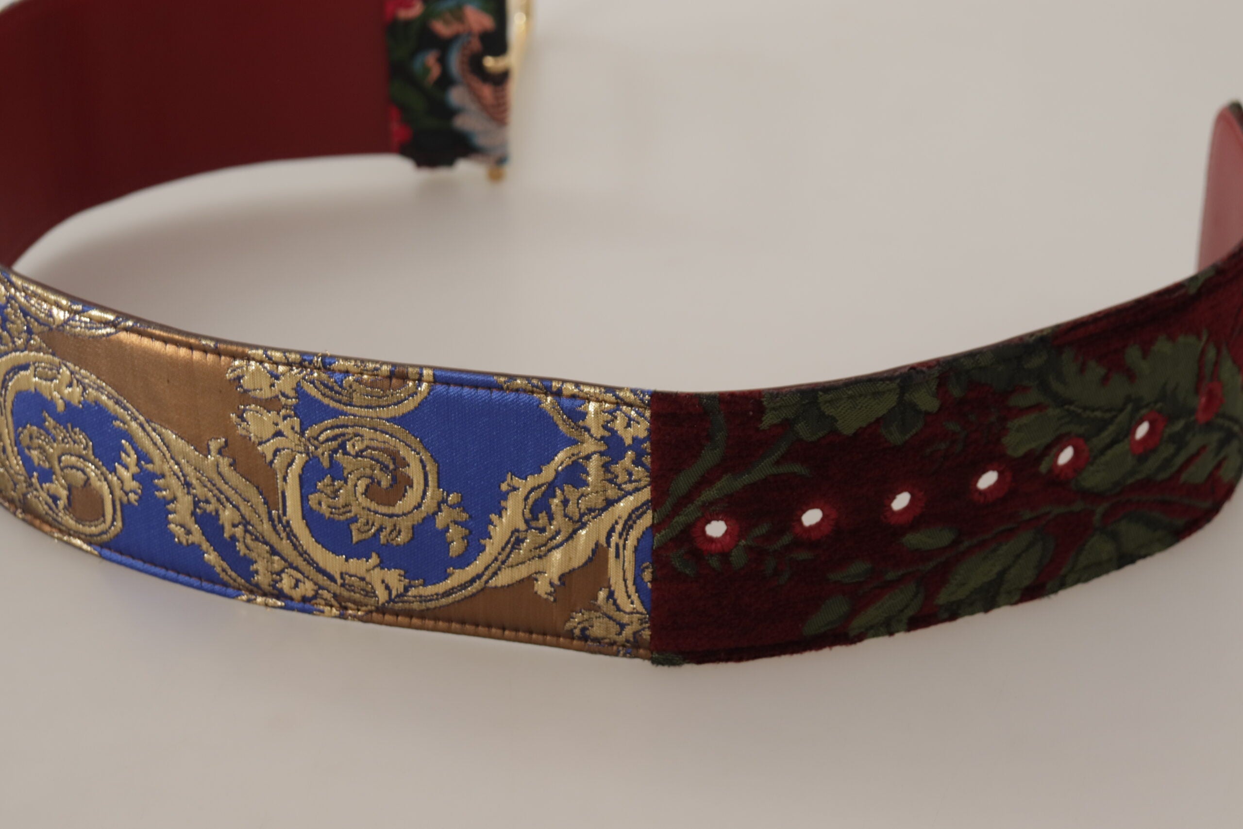 Dolce & Gabbana Roter bestickter Ledergürtel mit goldenem Logo und Metallschnalle