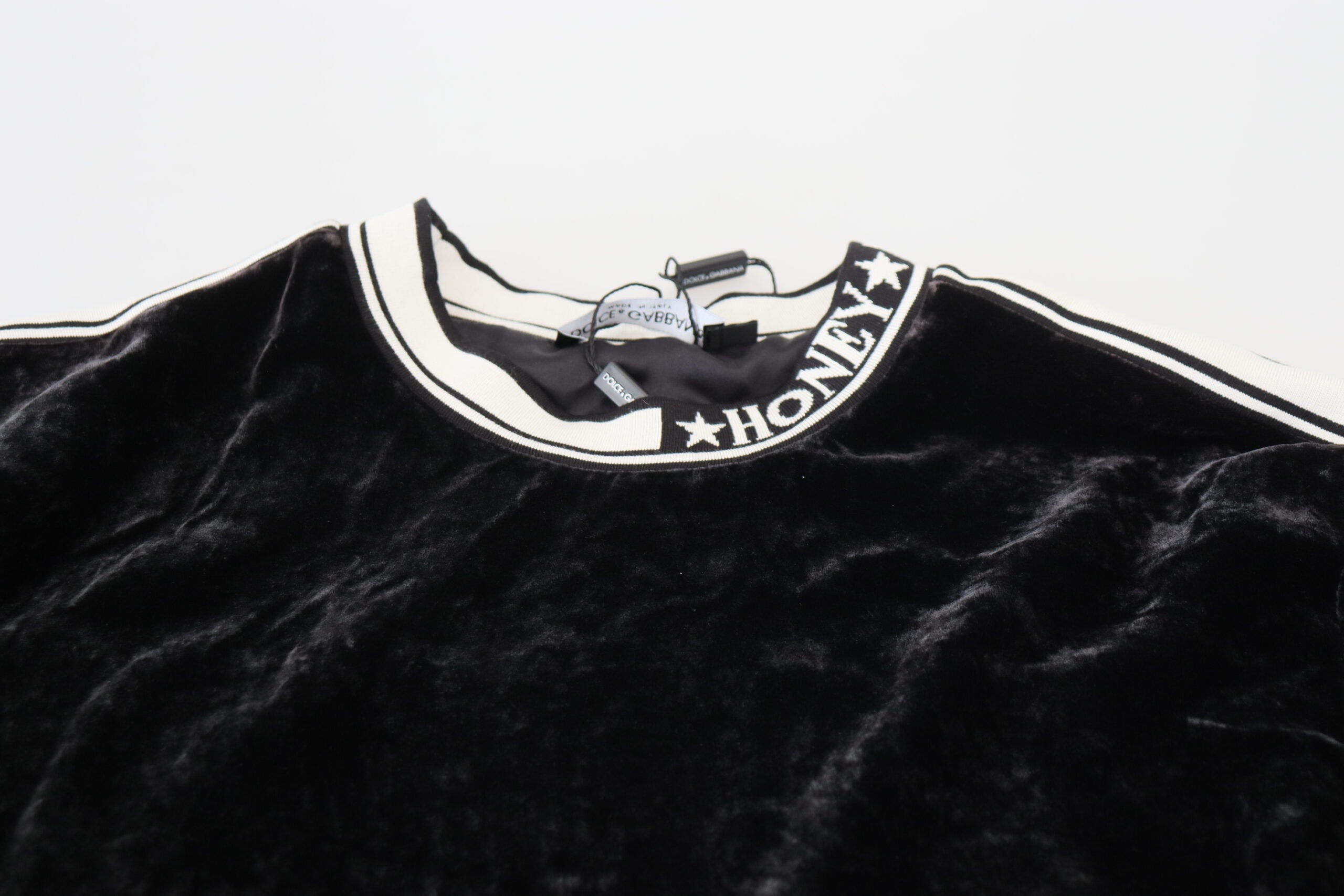 Dolce & Gabbana Schwarzer Pullover mit Rundhalsausschnitt aus Samt