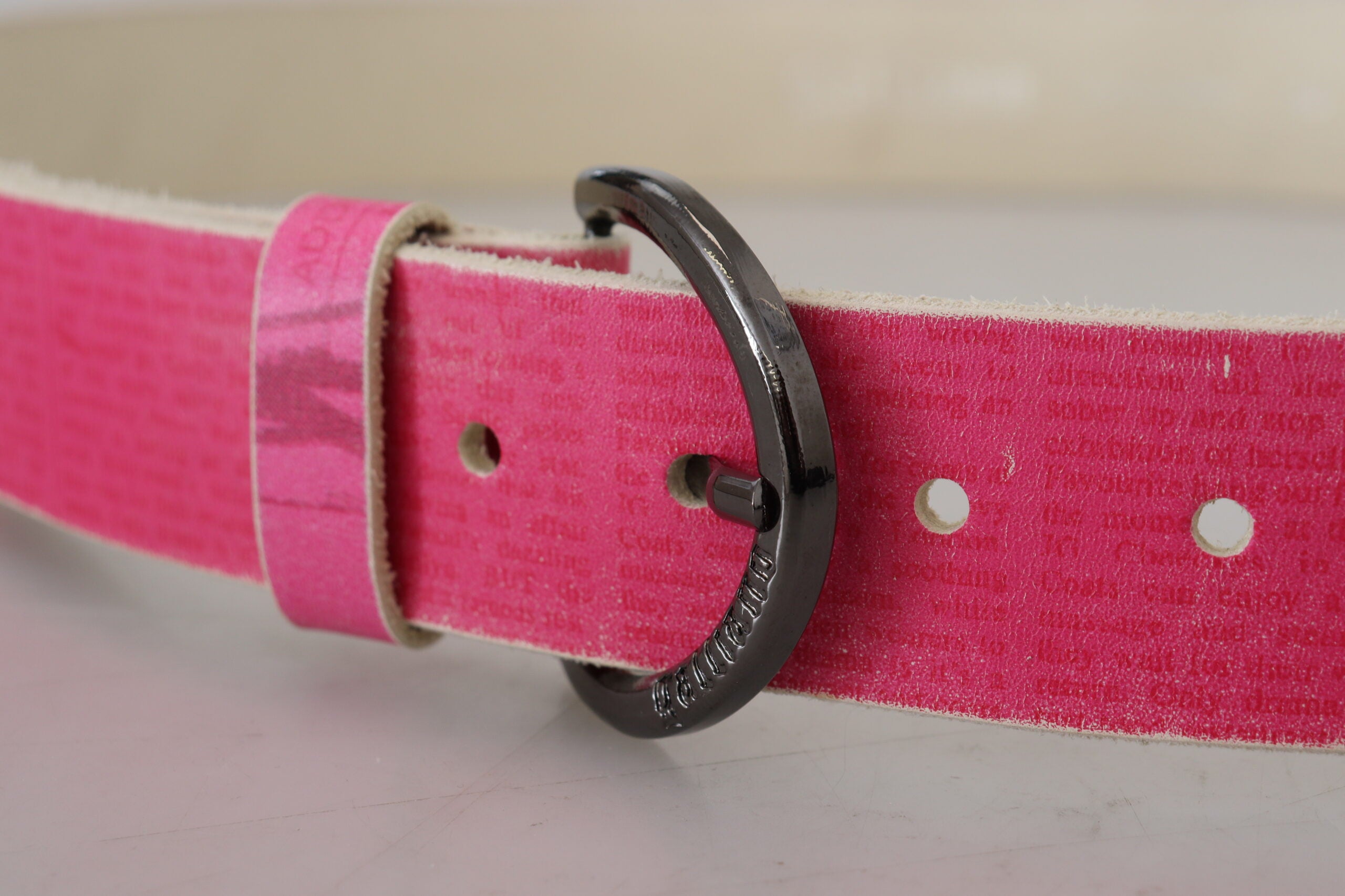 John Galliano Rosa Leder Brief Logo Runde Schnalle Taille Gürtel