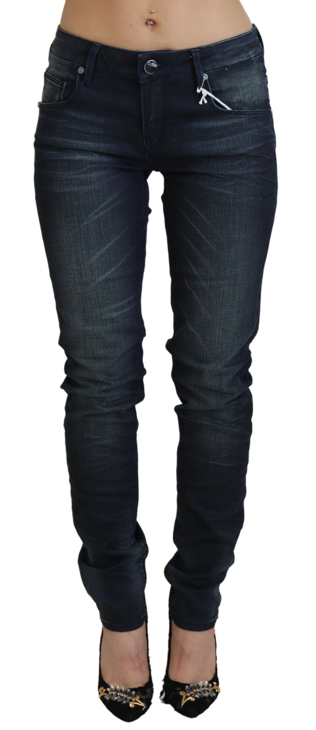 Eight blue washed low-rise slim-fit jeans in cotton denim