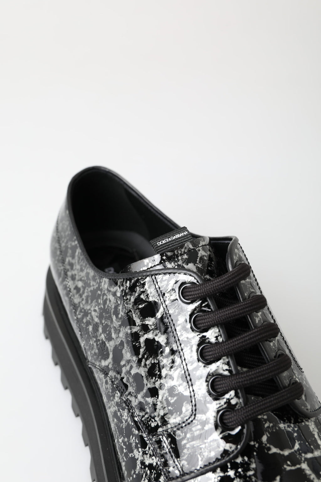 Dolce & Gabbana Schwarz Weiß Derby Lackleder Schuhe