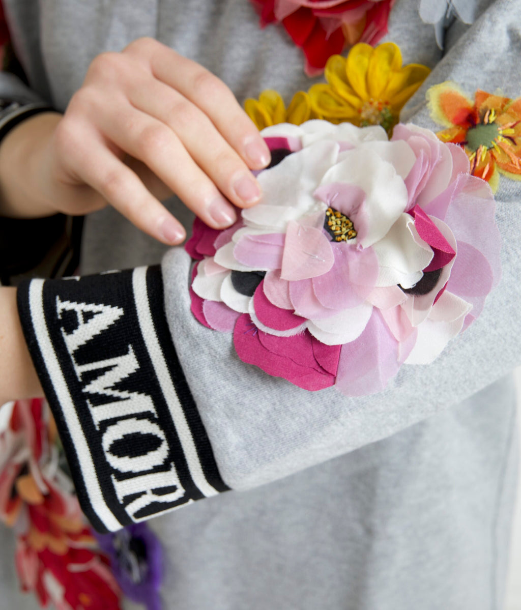 Dolce & Gabbana Grauer DG Amore Queen Pullover mit Blumenmuster