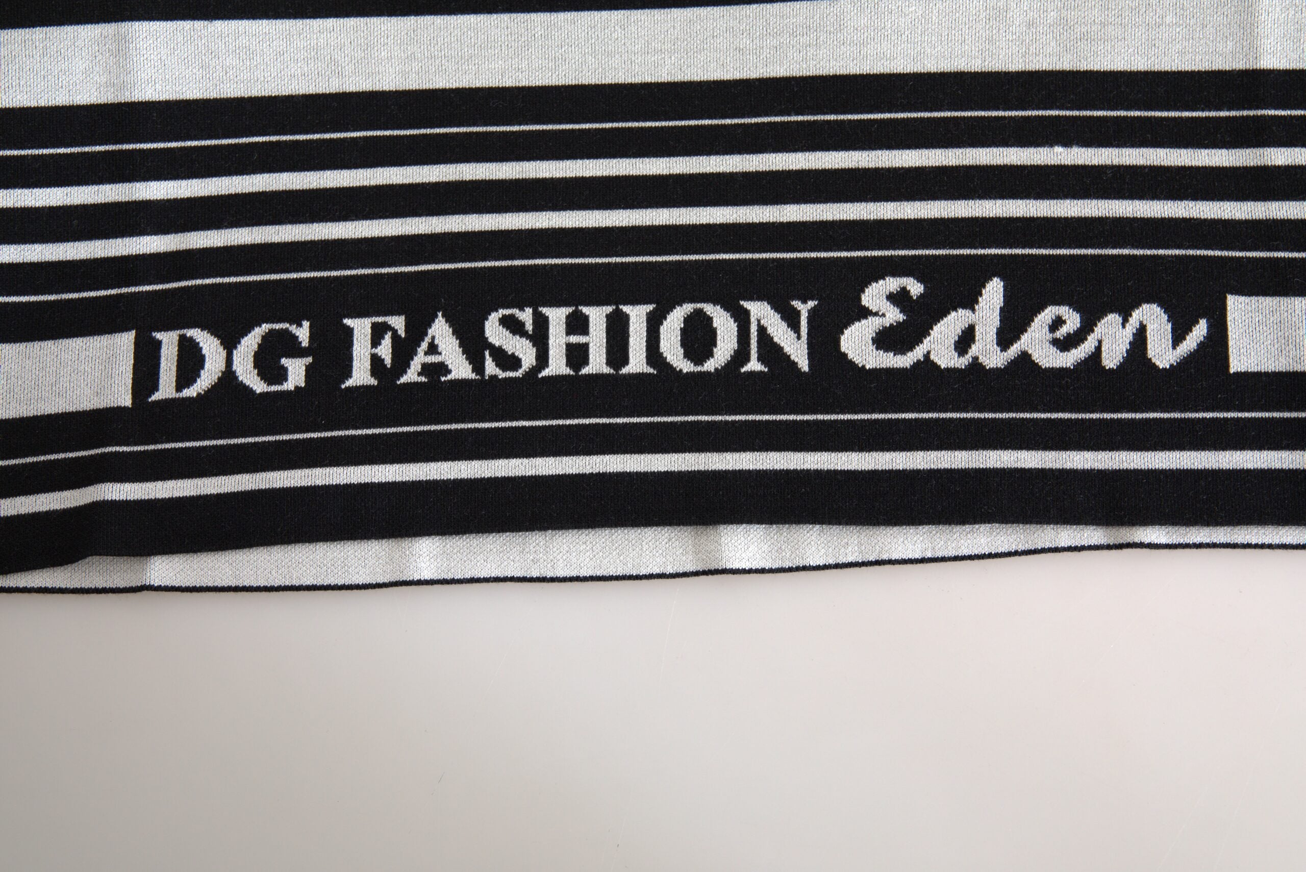 Dolce & Gabbana Weißes Baumwolle DG Mode Rundhals T-Shirt