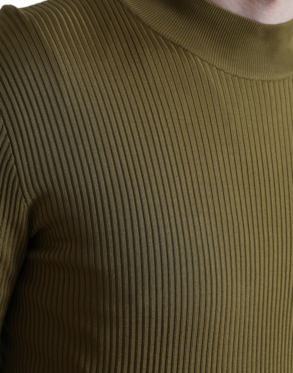 Dolce & Gabbana Armeegrüner Pullover aus Viskose mit Rundhalsausschnitt