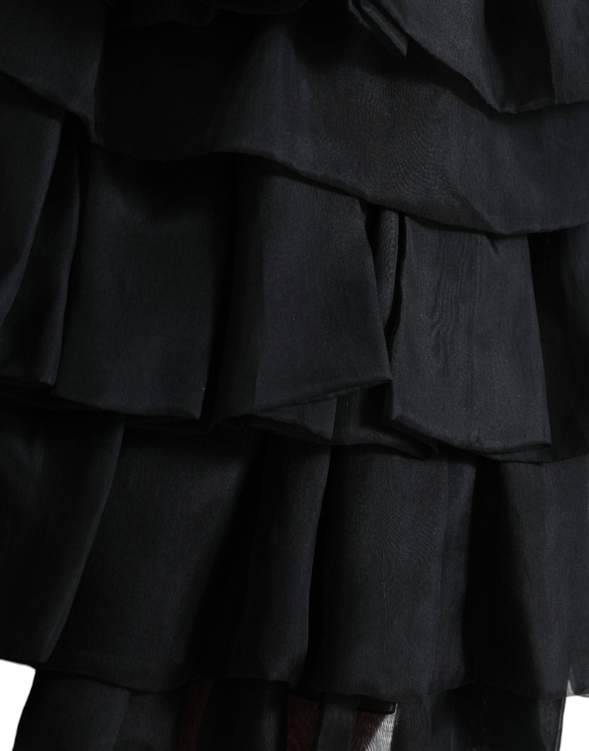 Dolce & Gabbana Schwarzer gestufter Aline Seidenminirock mit hoher Taille