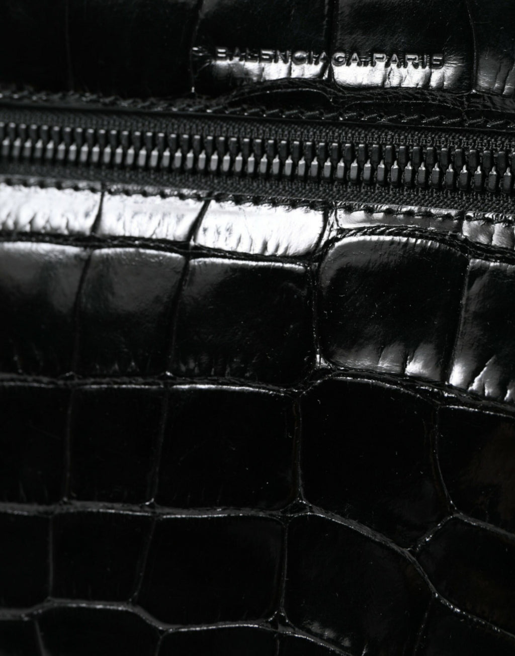 Balenciaga Schwarze Exotenleder Schulter Crossbody Kameratasche