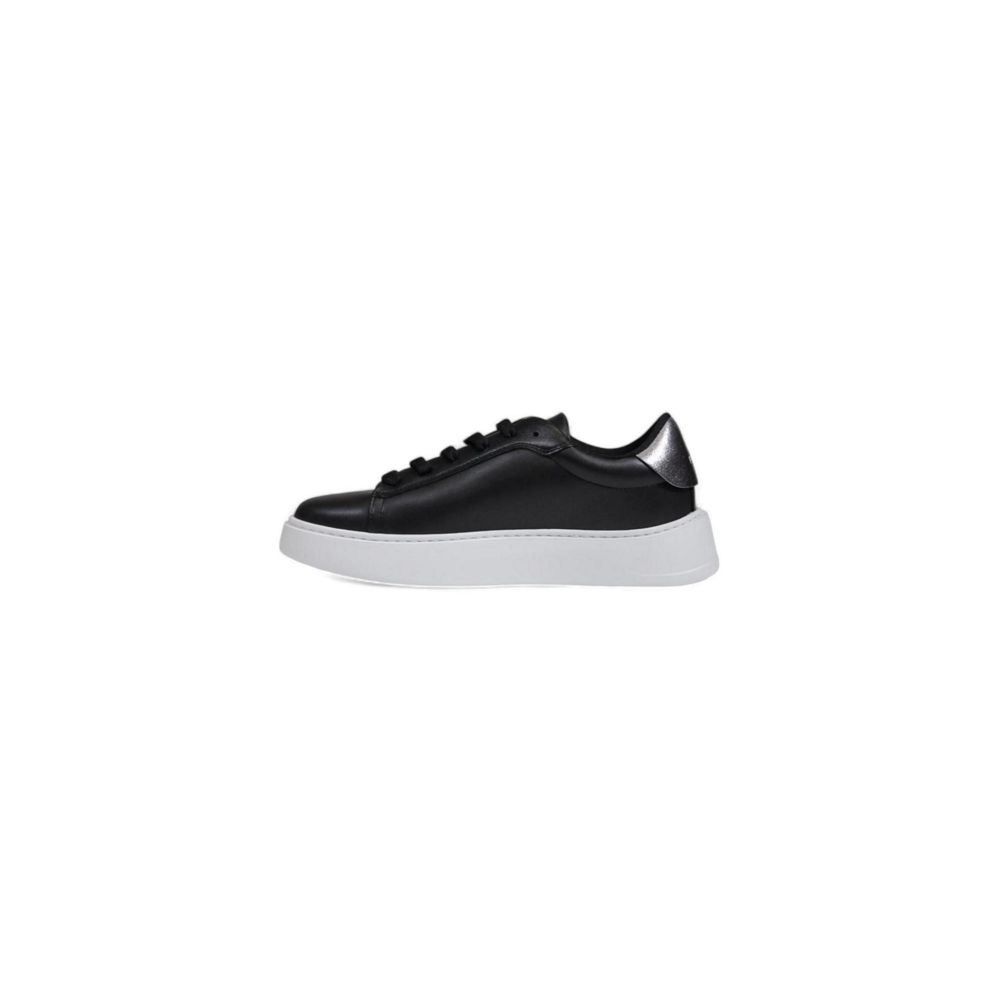 Furla Schwarze Low-Top-Sneaker aus Polyethylen