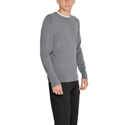 Calvin Klein Graue Sportbekleidung aus recycelter Wolle