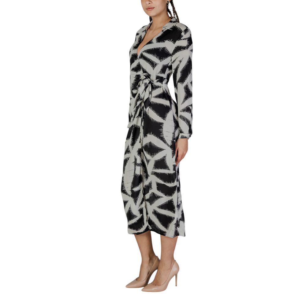 Jacqueline De Yong Langes Schwarzes Kleid aus recyceltem Polyester