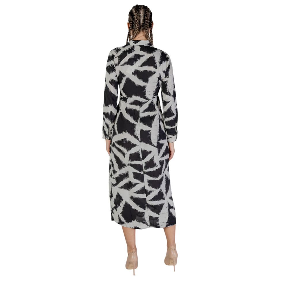 Jacqueline De Yong Langes Schwarzes Kleid aus recyceltem Polyester