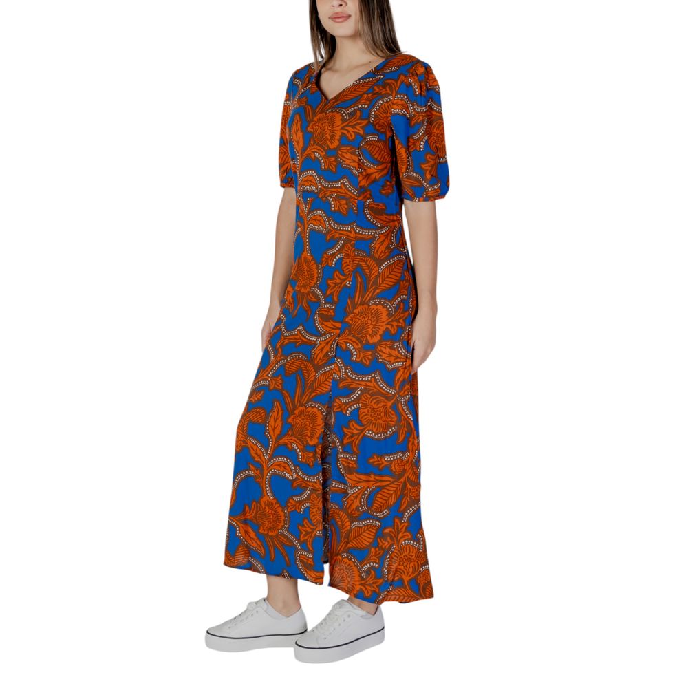B.Young Blaues Viskose-Maxikleid