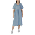B.Young Hellblaues Baumwoll-Maxikleid