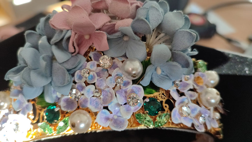 Dolce & Gabbana Gold Crystal Purple Hydrangea Headband Crown Tiara