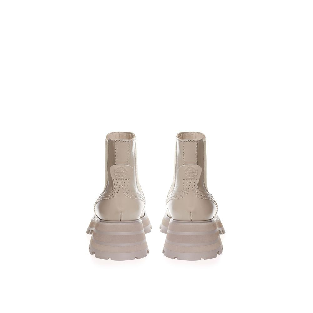 Alexander McQueen Chic Grey Leather Boots for Elegant Strides