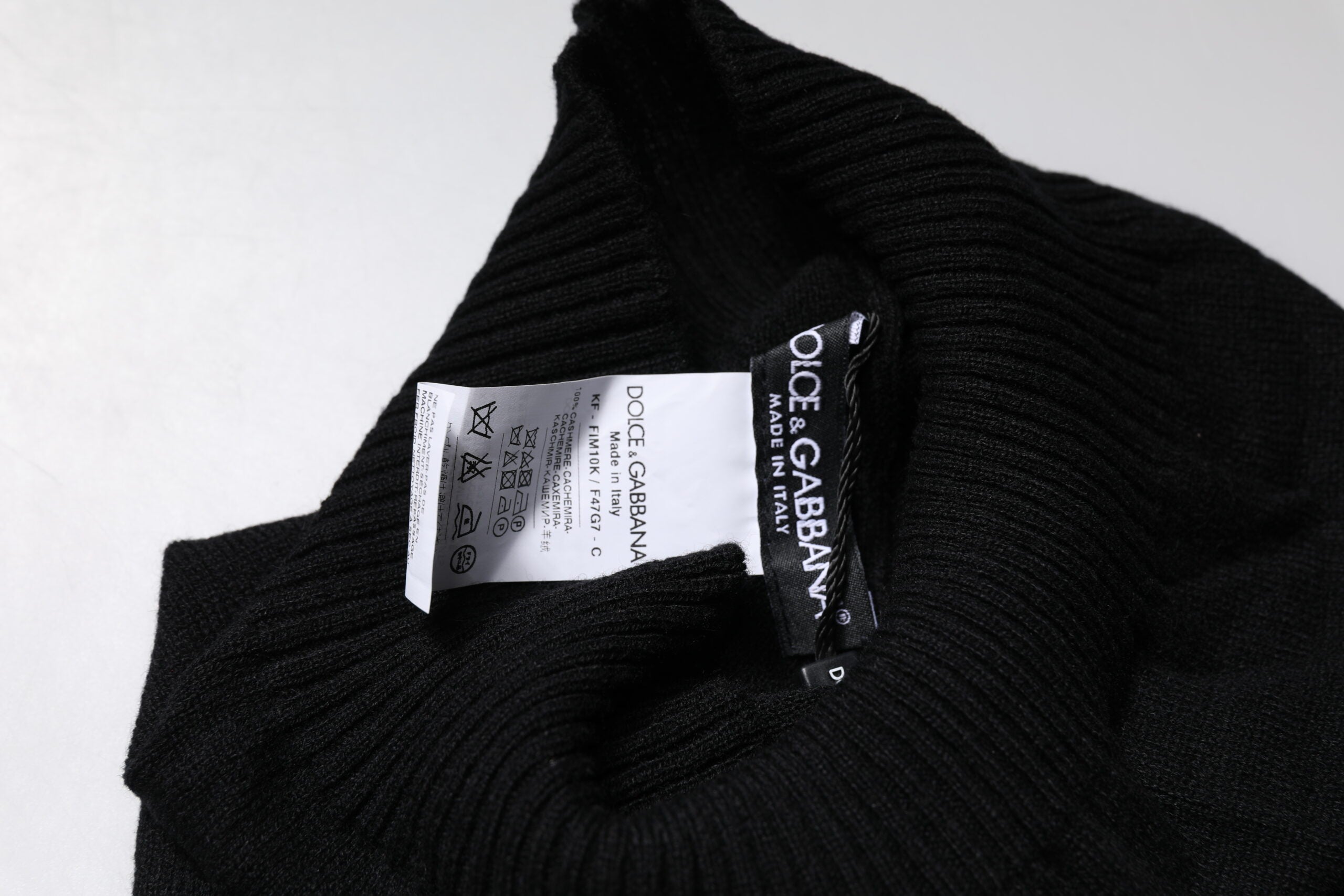 Dolce & Gabbana Black Cashmere Knit Neck Warmer Foulard Scarf
