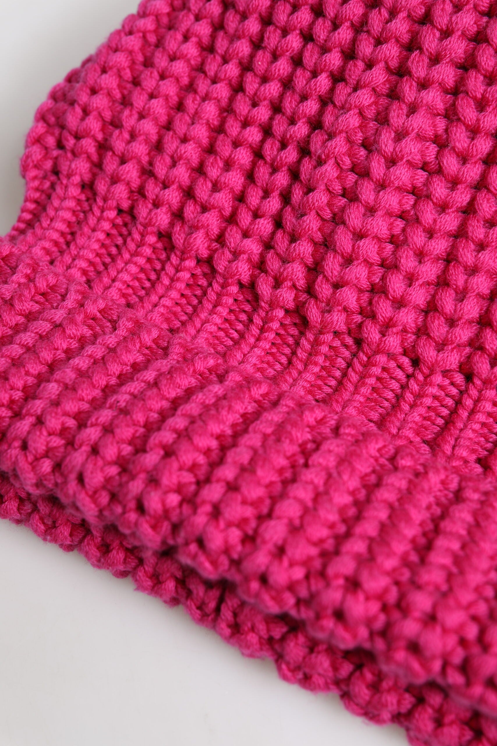 Dolce & Gabbana Rosa solide Wolle gestrickt Winter Beanie Hut