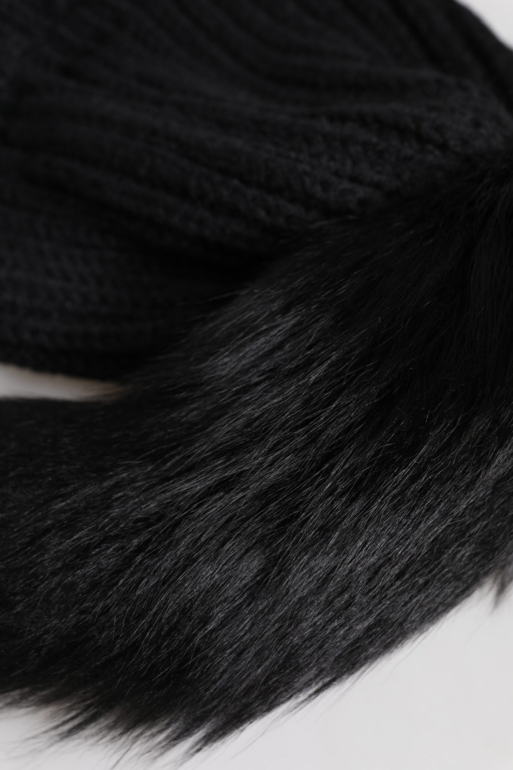 Dolce & Gabbana Black Acrylic Knit Fur Winter Beanie Hat