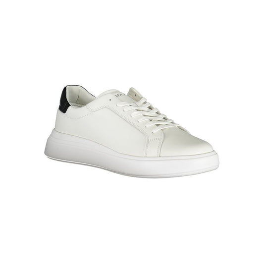 Calvin Klein Schlichte weiße Sneakers mit kontrastierenden Akzenten