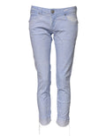 Acht Hellblaue Slim Fit Denim-Jeans aus Baumwolle mit niedriger Taille