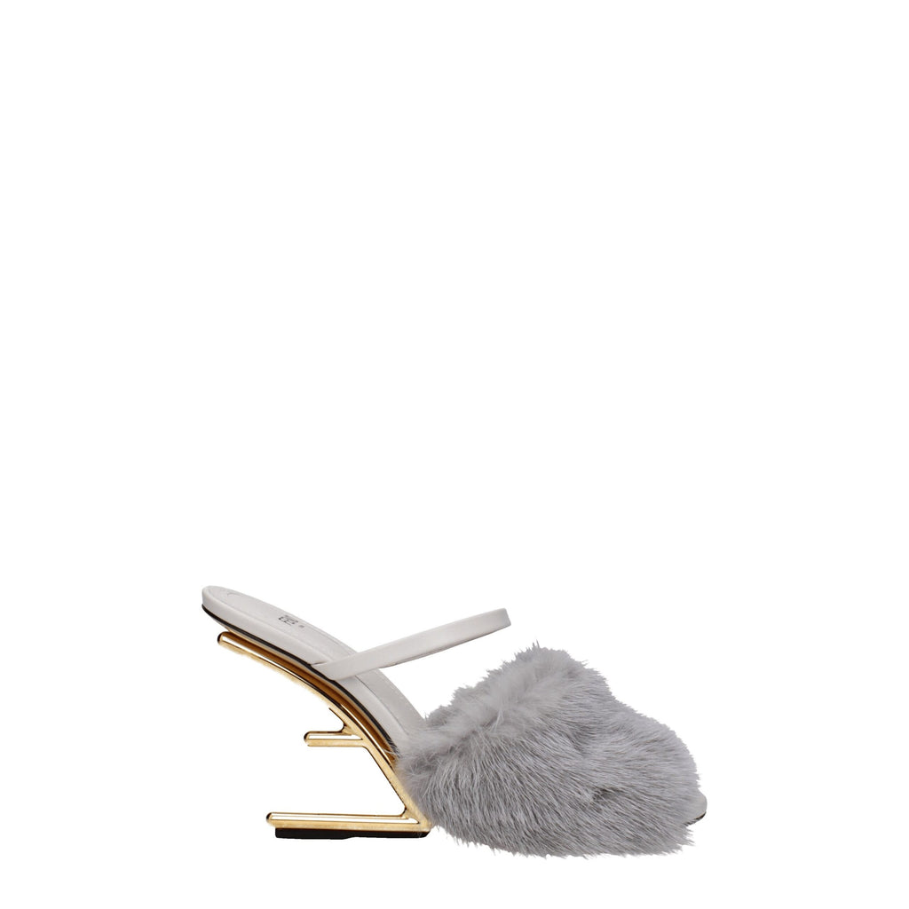 Fendi Graue Pantoffeln aus Nerz