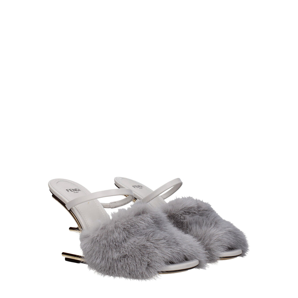 Fendi Graue Pantoffeln aus Nerz