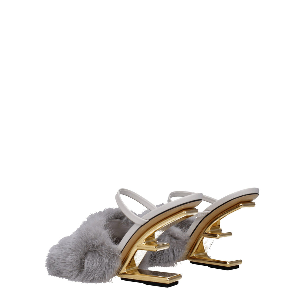 Fendi Graue Pantoffeln aus Nerz