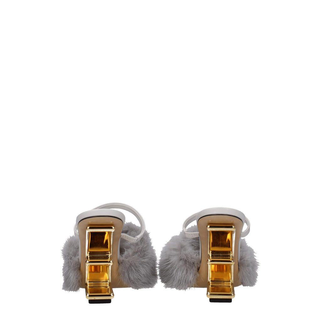 Fendi Graue Pantoffeln aus Nerz
