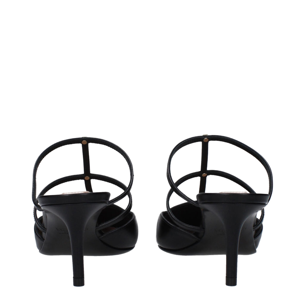Valentino Garavani Flache Ledersandalen in Schwarz