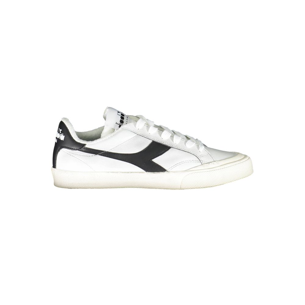 Diadora Sneaker aus weißem Stoff