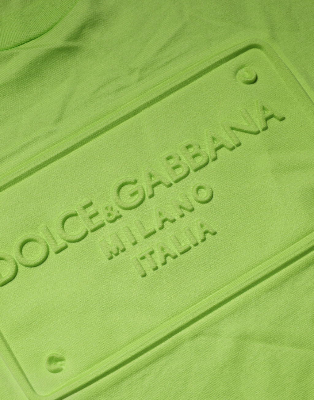 Dolce & Gabbana Grünes T-Shirt mit geprägtem Logo und Rundhalsausschnitt aus Baumwolle