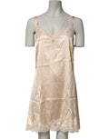 Dolce & Gabbana Nude Chemise Lingerie Seidenmischung Spitzenbesatz Kleid
