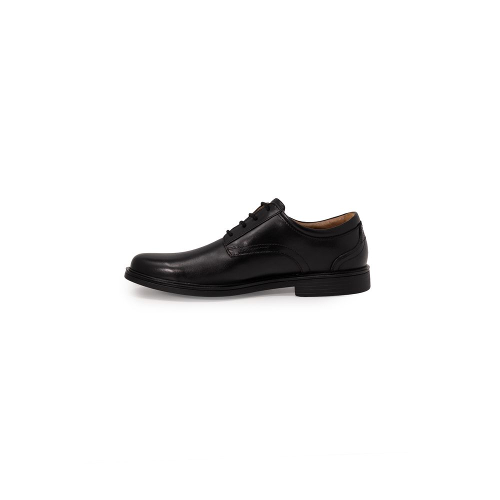 Clarks Schwarze Oxford- und Derby-Schuhe aus Leder